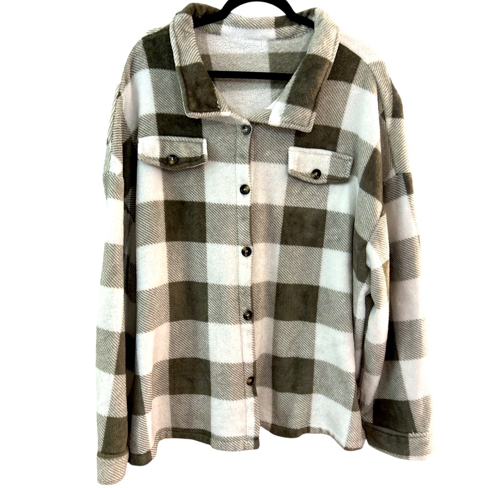 Soft Buffalo Plaid Button Down Shacket Woman's Si… - image 1